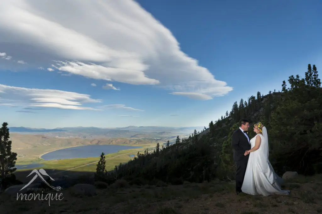 Winters Creek Lodge Views of Washoe Lake and Nevada Mountainscape